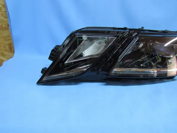 Farol esquerdo Skoda Octavia III Lift Full LED image 3