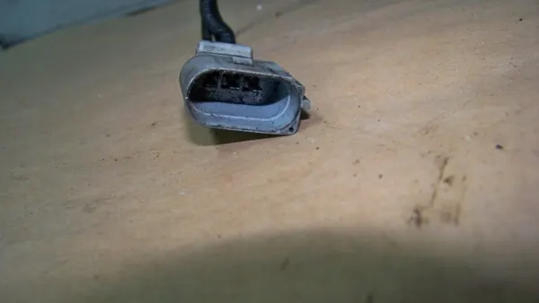 Sensor de árvore de cames VW 2.5 TDI AXD OEM image 4
