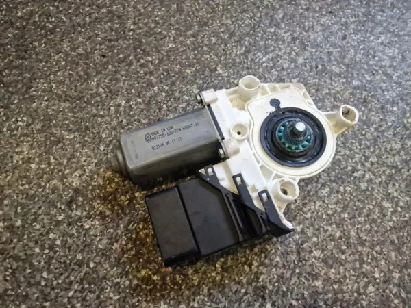 VW Jetta III linker achterdeur raammotor OEM F005S00207 image 2