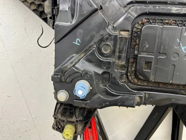 AdBlue-tank OEM 12674101 för Peugeot 308 II 1.6 BlueHDI image 3