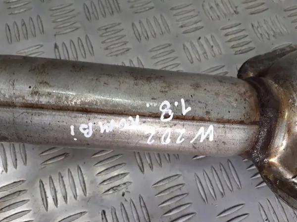 Gebruikte Mercedes Centrumdemper OEM TŁUMIK ŚRODKOWY MERCEDES W202 1.8 image 3