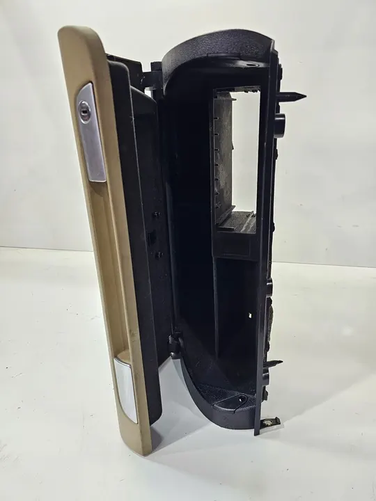 Matkustajatilat Audi A3 8P Lift 8P1857035A 8C1 Kerman image 10