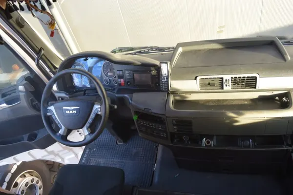 Koko ohjaamo MAN TGX XLX E6 440hv - Käytetty kunto image 5