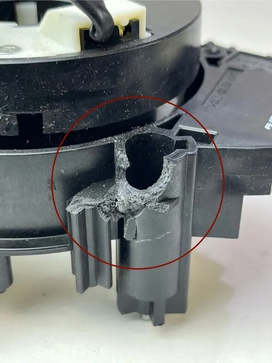 Rückholgurt Nissan Note E11 image 3