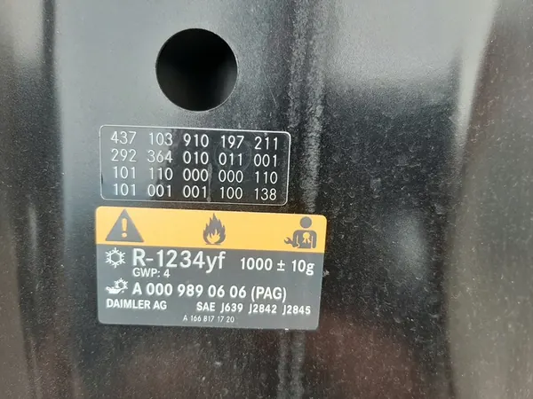 MERCEDES 292 GLE 166 Motorhuv Original image 4