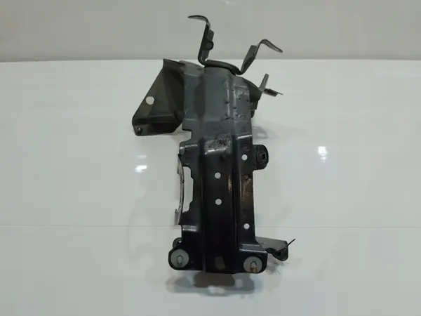 Audi Q7 4M0 höger framskärmsfäste OEM 4M0821162B image 4