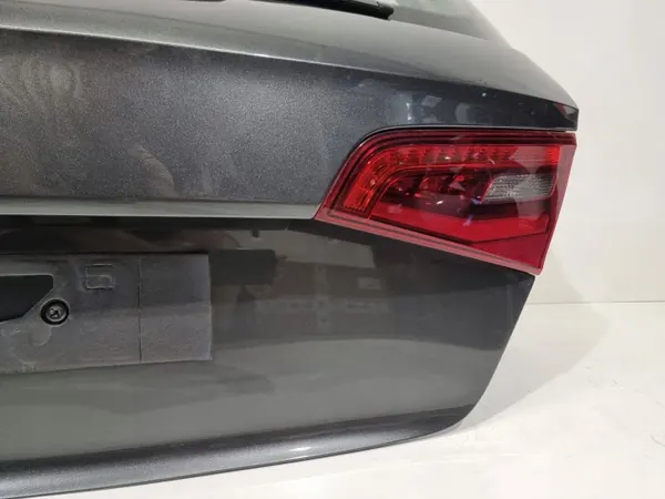Begagnad Audi RS3 8V Bagagelucka OEM FBW1103 image 10