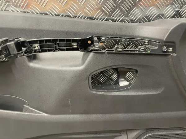 OEM Oven Verhoilu Paneeli Vasen Etu Renault Trafic III/IV image 5