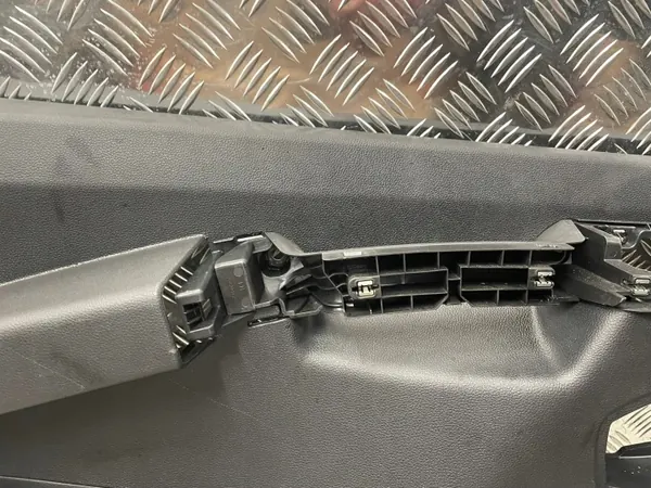 OEM Oven Verhoilu Paneeli Vasen Etu Renault Trafic III/IV image 7