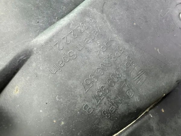 Front Left Wheel Arch 5P0809957B SEAT Altea XL image 5