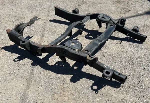 Hummer H2 achterframe balk OEM - 2003+ image 3
