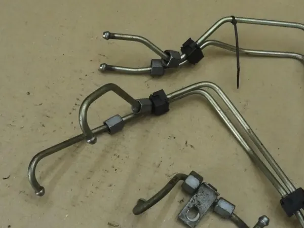 Lignes d'injection FIESTA MK7 1.6 HDI OEM image 10