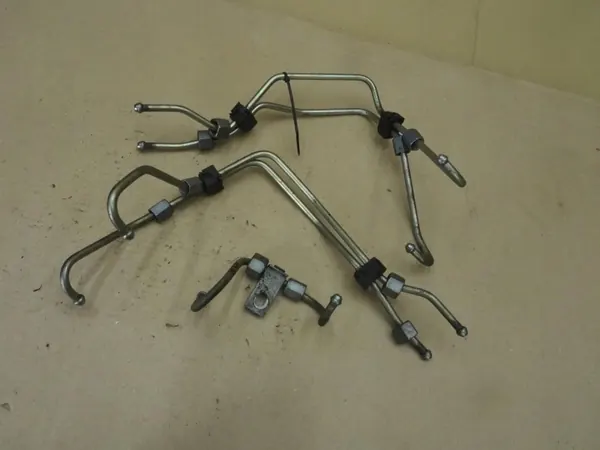 Lignes d'injection FIESTA MK7 1.6 HDI OEM image 6