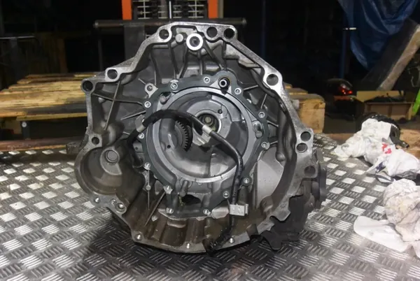 Multitronic Getriebegehäuse OEM 01J301383T Audi image 3