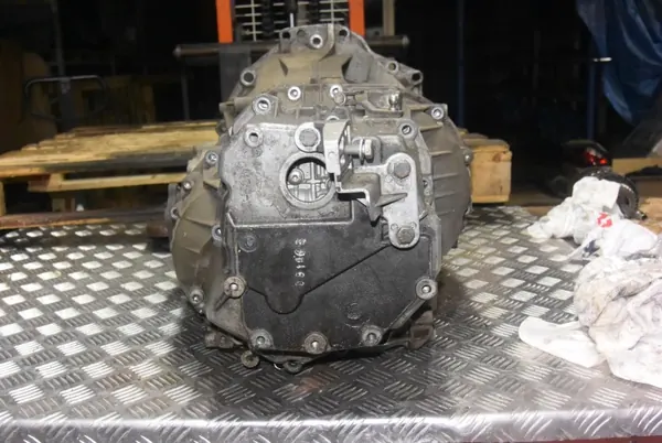 Multitronic Getriebegehäuse OEM 01J301383T Audi image 4