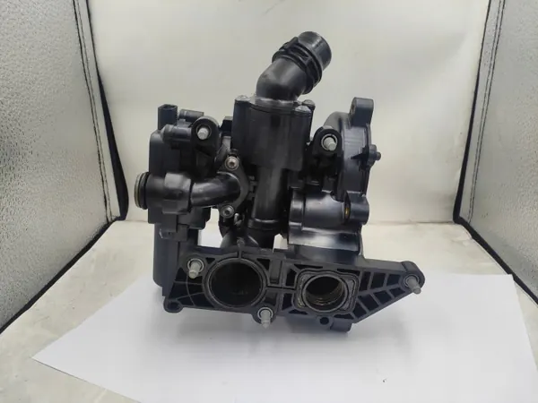 VW Termostaatin Kotelo OEM 06L121111L - 1.8/2.0 TFSI image 3