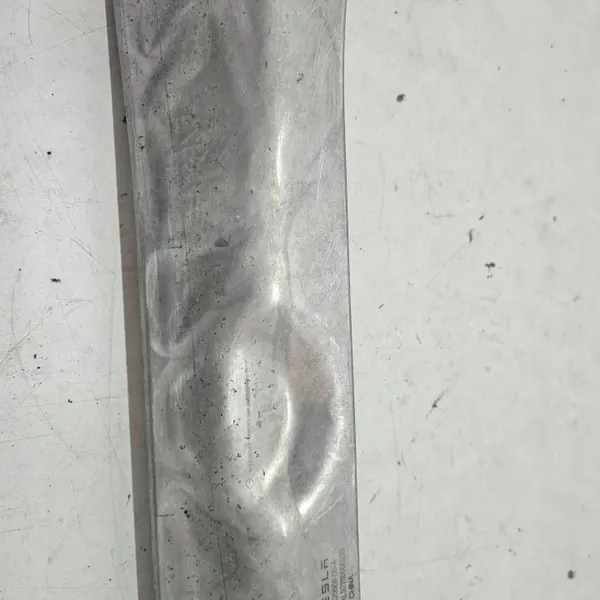 Peças compartimento motor Tesla Model S 2021 OEM 142056800A image 3