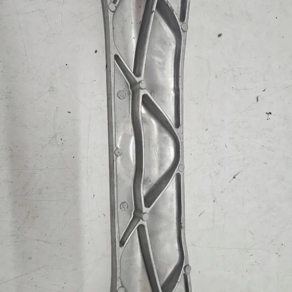 Peças compartimento motor Tesla Model S 2021 OEM 142056800A image 8
