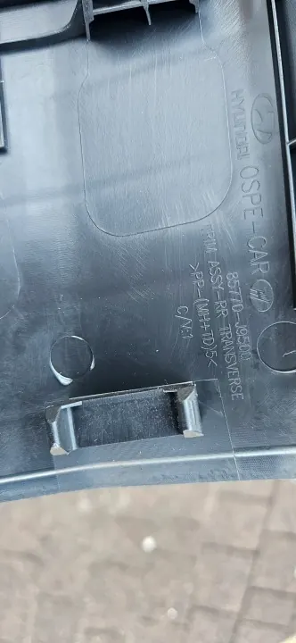 Hyundai Kona bagageutrymmesfoder OEM 85730-CM100 Vänster bak image 6