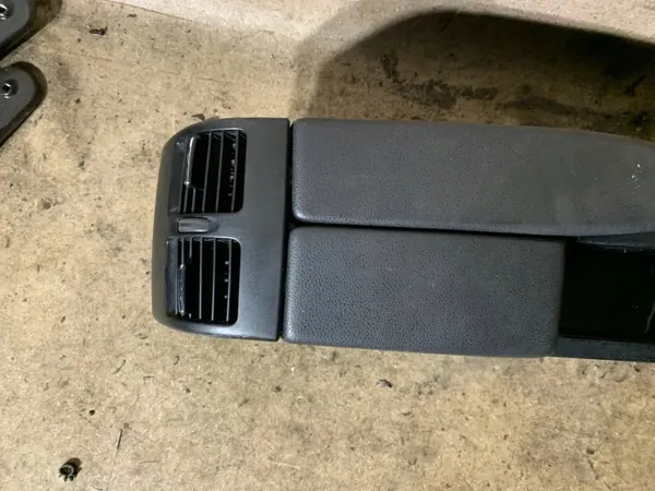 Middenconsole armsteun Mercedes C W204 OEM A2046800050 image 5