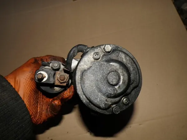 Motor de arranque Opel Insignia Vectra C Astra H 2.0 CDTI image 2