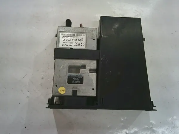 Module Interface Audi AMI USB AUX OEM 4E0035785D image 2