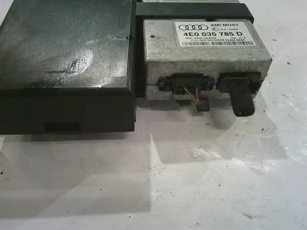 Module Interface Audi AMI USB AUX OEM 4E0035785D image 4