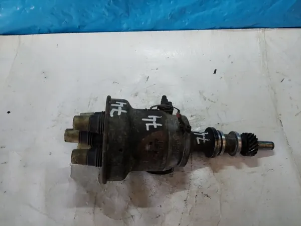 Distribuidor de encendido Ford OE 87HF 12100 AA - Usado image 4
