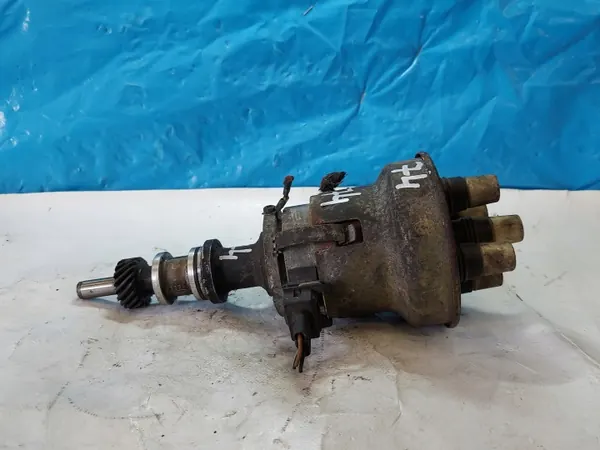 Distribuidor de encendido Ford OE 87HF 12100 AA - Usado image 8