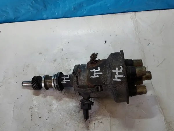 Distribuidor de encendido Ford OE 87HF 12100 AA - Usado image 9