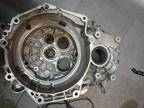 Caja de cambios VW DSG DQ250 usada OEM 02E301107T image 3