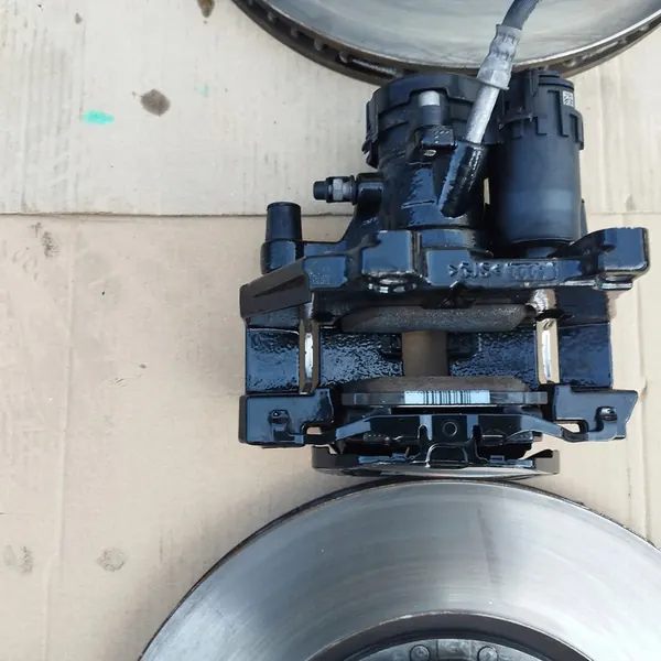 Pinças de freio BMW 5 G30 G31 G60 G61 G70 M 348x36 image 6