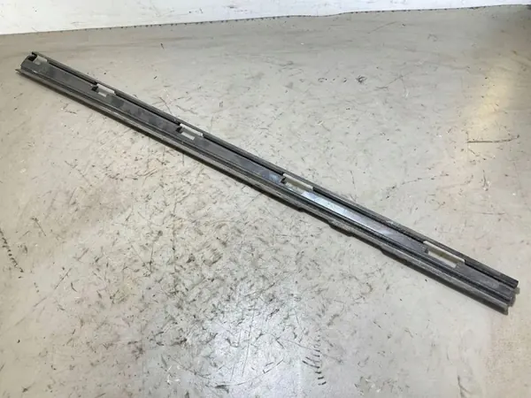 Support de seuil Mercedes-Benz OEM A1676988001 - Occasion image 5