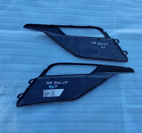 Griglia paraurti destra SEAT LEON FR lift 5F0853666H image 6