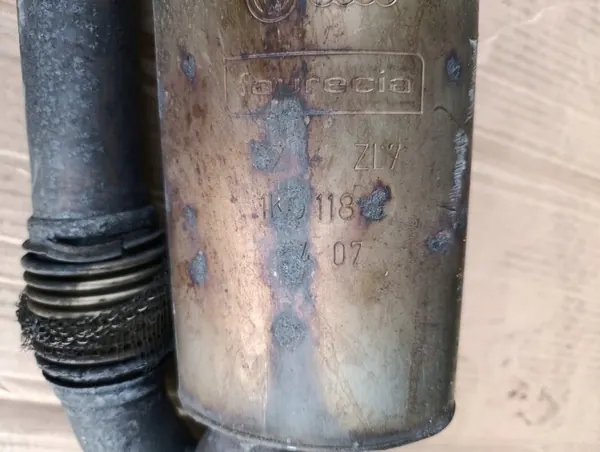 Catalyseur Audi TT 8J 2.0 TFSI 8J0131690B image 6