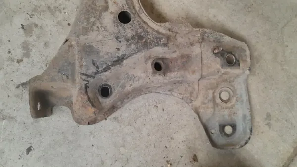 Travers avant TOYOAA pour Toyota Corolla E11 Lift 1.9 D image 5
