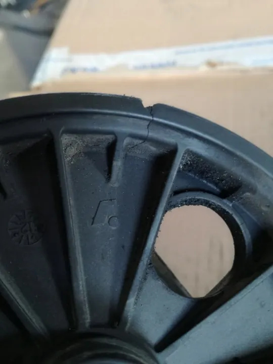 Volvo servopump OEM 31202936 - Begagnad image 3