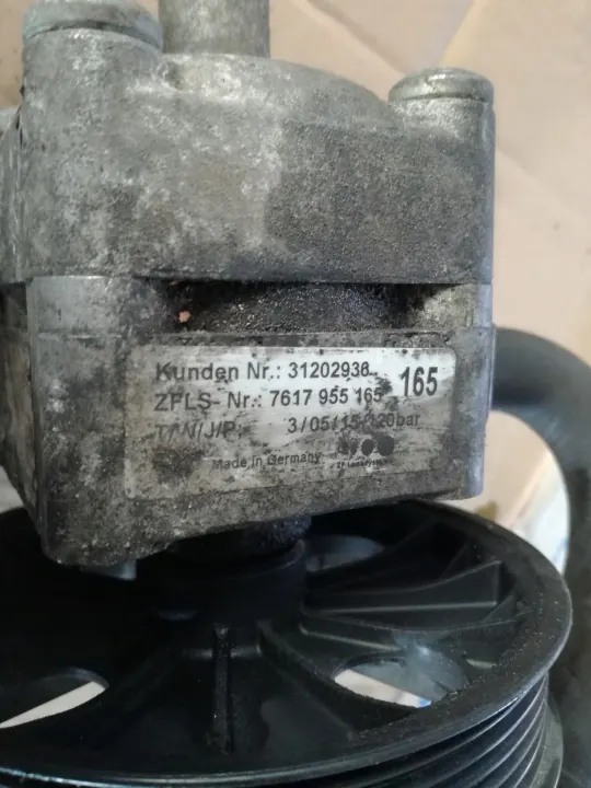 Volvo servopump OEM 31202936 - Begagnad image 4