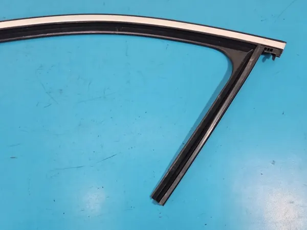Voorlinker Deurstrook OEM A2137252700 Mercedes image 6