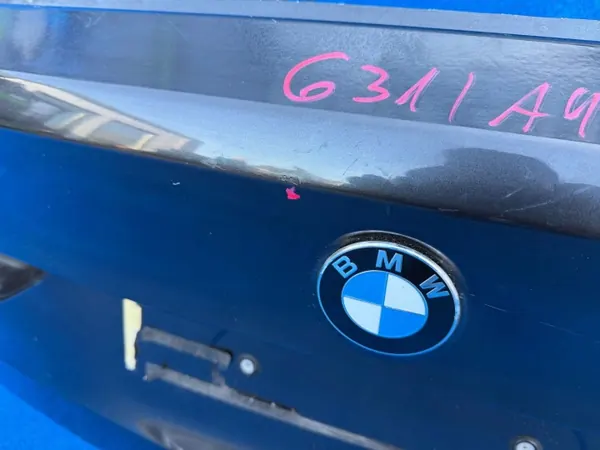 BMW 5 G31 Heckklappe OEM QUA11750 - Gebraucht image 4