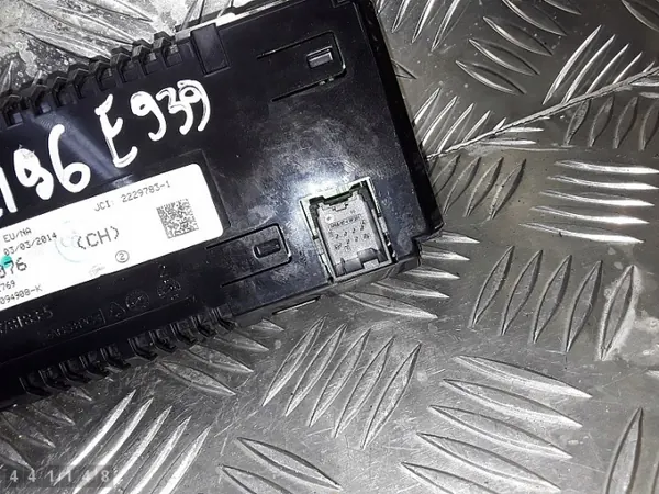 Opel Astra Display Bildschirm OEM 22297831 - Gebraucht image 3