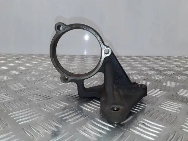 Nissan AD210 OEM Halvaxelfäste - Begagnad image 4