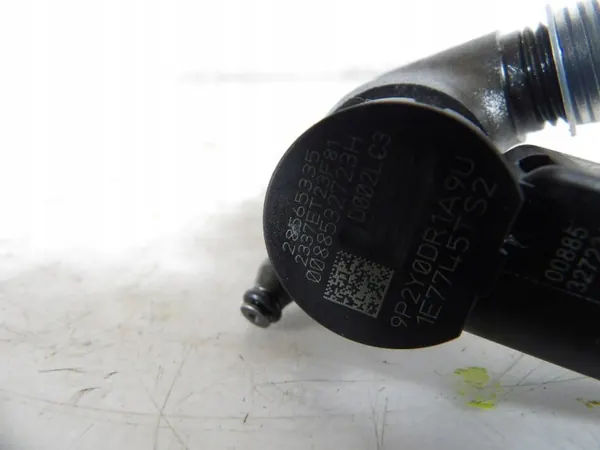 Inyector OEM 28565335 para Skoda Fabia III 1.4TDI image 5