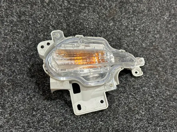 MAZDA 3 17-18 Indicador Frontal Izquierdo B63C51360A image 2