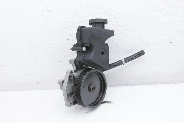 Bomba de Direção Assistida Mercedes SLK R171 com Reservatório image 2