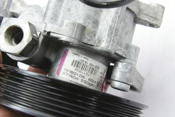 Bomba de Direção Assistida Mercedes SLK R171 com Reservatório image 5