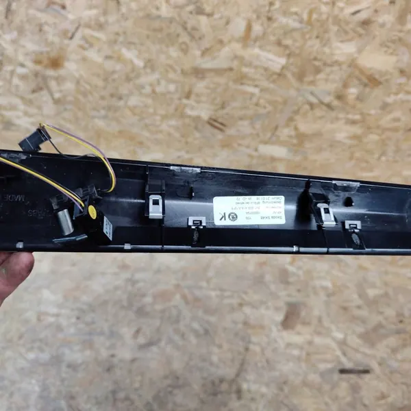 Skoda Superb B8 Dekorlist OEM 3V1858418A belyst image 7