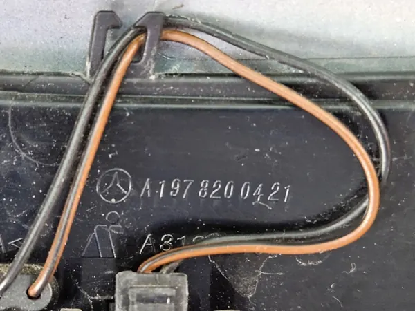 Mercedes SL peilipeite oikea OEM A1978200421 Käytetty image 9