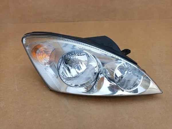 KIA CEED 1 I 06-09 Faro Derecho 92102-1H000 image 2