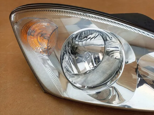 KIA CEED 1 I 06-09 Faro Derecho 92102-1H000 image 6